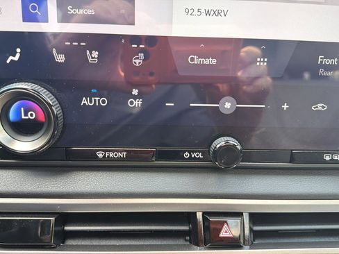 Used 2023 Lexus RX 350 Premium Plus w/ Accessory Package (Z1) AWD/4WD image 17