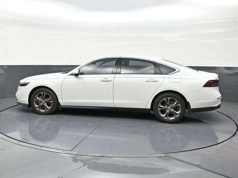 Used 2024 Honda Accord EX image 2