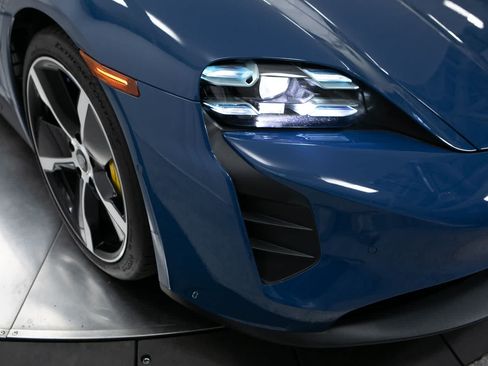 Certified 2024 Porsche Taycan GTS AWD/4WD image 12