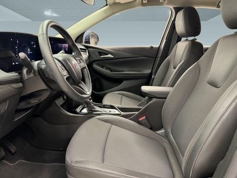 Used 2024 Buick Encore GX Preferred FWD image 4