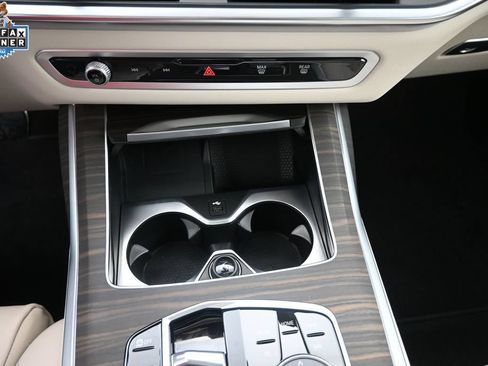 Certified 2025 BMW X7 xDrive40i w/ M Sport Package AWD/4WD image 19