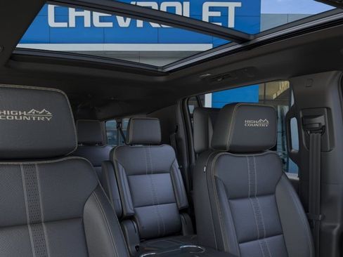New 2026 Chevrolet Suburban High Country AWD/4WD image 24