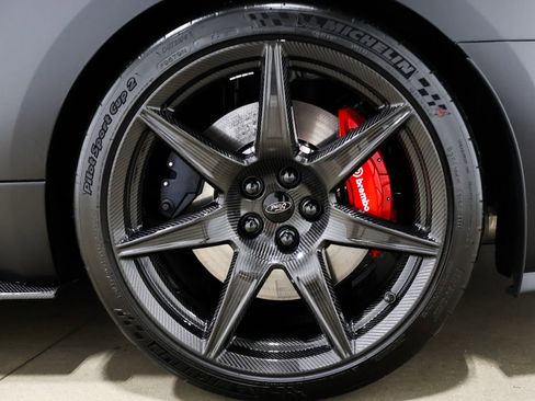 Used 2022 Ford Mustang Shelby GT500 w/ Carbon Fiber Track Pack image 20