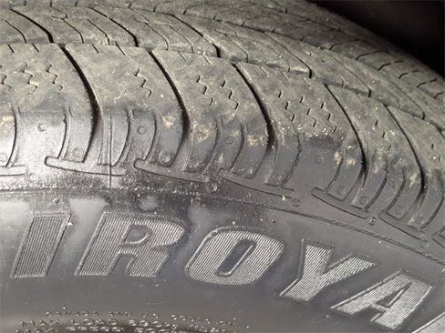 Used 2014 Toyota Camry SE image 9