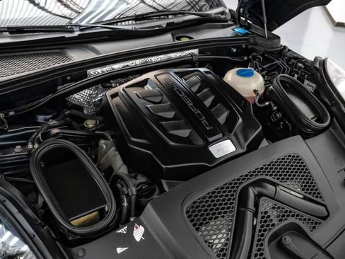 Used 2018 Porsche Macan GTS AWD/4WD image 46