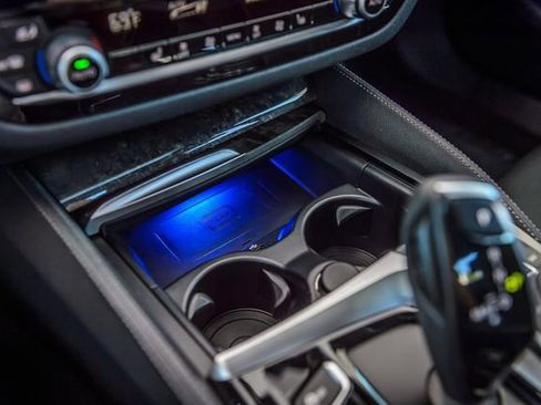 Used 2018 BMW 540i w/ M Sport Package RWD image 33