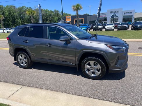 Used 2024 Toyota RAV4 XLE w/ Convenience Package FWD image 2