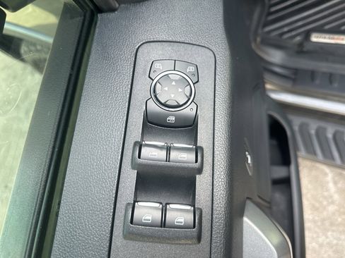 Used 2018 Ford F150 XLT w/ Equipment Group 302A Luxury image 10