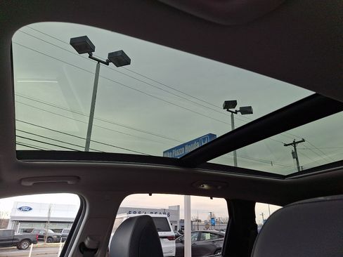 Used 2021 Hyundai Santa Fe SEL w/ Convenience + Premium Package image 17