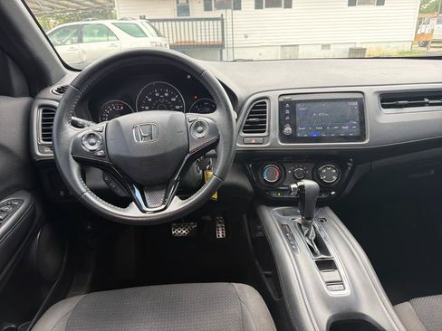 Used 2021 Honda HR-V Sport image 6