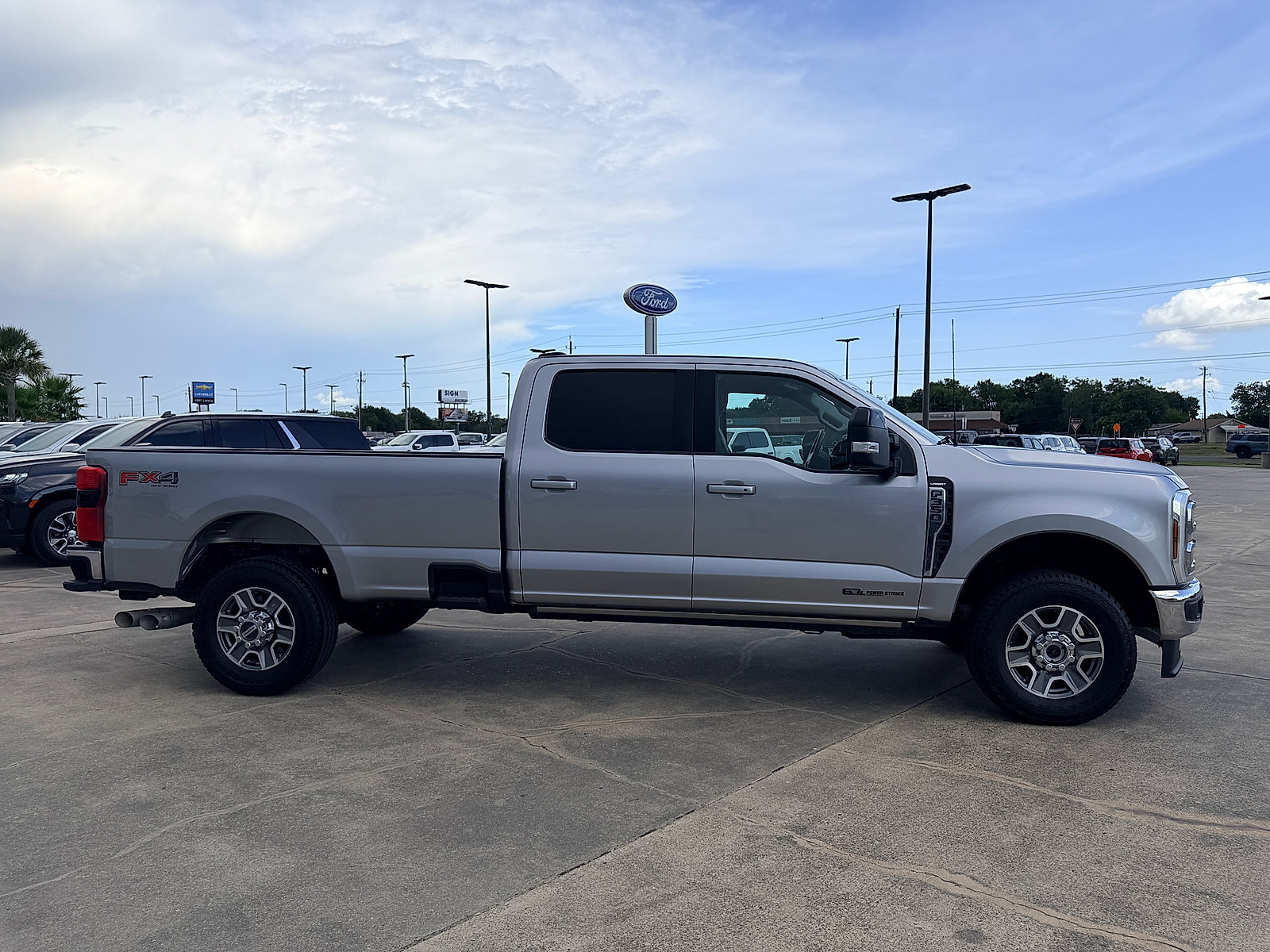Used 2024 Ford F350 Lariat w/ FX4 Off-Road Package AWD/4WD image 8