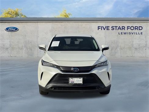 Used 2022 Toyota Venza LE image 8