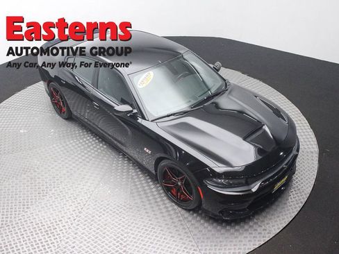 Used 2018 Dodge Charger R/T Scat Pack RWD image 3
