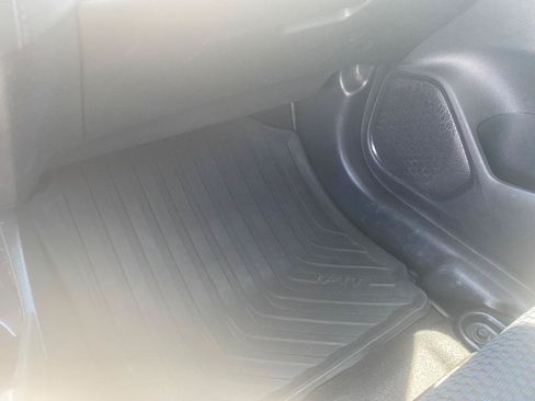 Used 2019 Honda Fit LX image 30