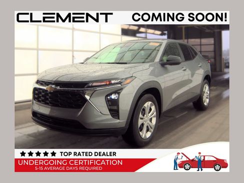 Used 2024 Chevrolet Trax LS w/ Driver Confidence Package FWD image 1