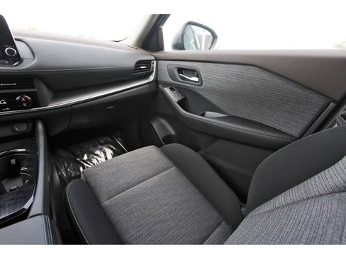 Certified 2023 Nissan Rogue SV FWD image 13