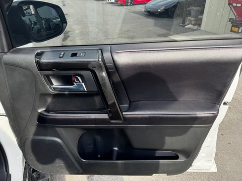 Used 2017 Toyota 4Runner TRD Pro AWD/4WD image 27
