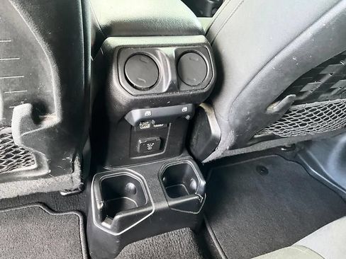 Used 2020 Jeep Gladiator Mojave w/ Cold Weather Group AWD/4WD image 28