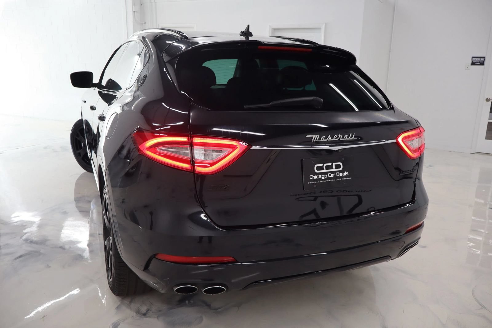 Used 2017 Maserati Levante S AWD/4WD image 8