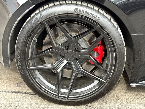 Used 2018 Jaguar F-TYPE R image 7