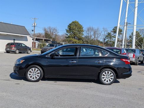 Used 2017 Nissan Sentra SV image 2