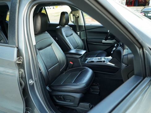 Used 2021 Ford Explorer Limited w/ Equipment Group 301A image 33