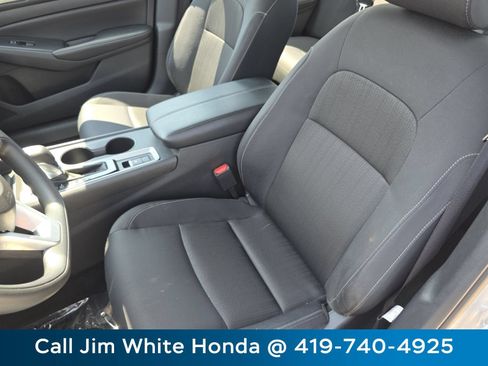 Used 2025 Nissan Altima 2.5 SV AWD/4WD image 20