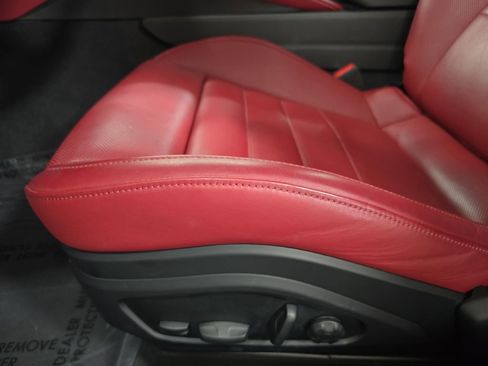 Certified 2024 Porsche Panamera image 23