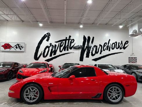 Used 2002 Chevrolet Corvette Z06 w/ Memory Pkg RWD image 2