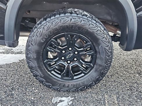 Certified 2024 Chevrolet Silverado 1500 ZR2 w/ Technology Package image 9