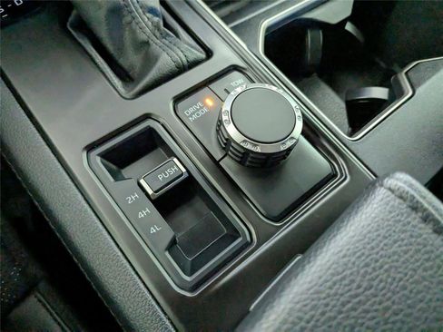 Used 2025 Toyota Tundra Limited image 20