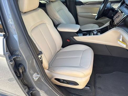 New 2027 Jeep Grand Cherokee Limited AWD/4WD image 13