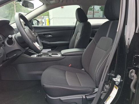 Used 2025 Nissan Sentra SV FWD image 13