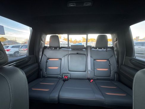 Used 2024 GMC Sierra 2500 AT4 w/ AT4 Premium Plus Package image 17