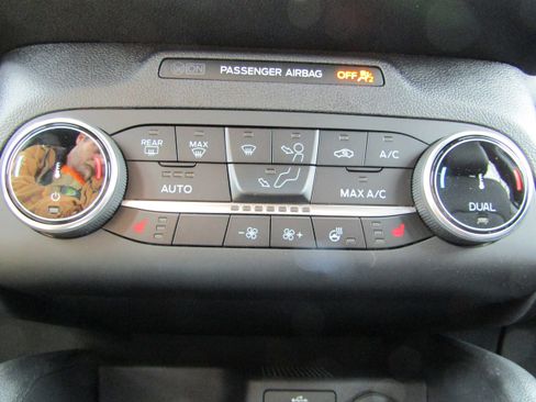 New 2025 Ford Escape ST-Line w/ Cold Weather Package image 29