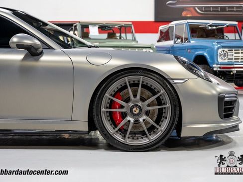 Used 2018 Porsche 911 4 Coupe AWD/4WD image 35