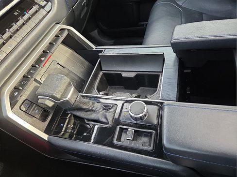 Used 2022 Toyota Tundra Platinum image 25