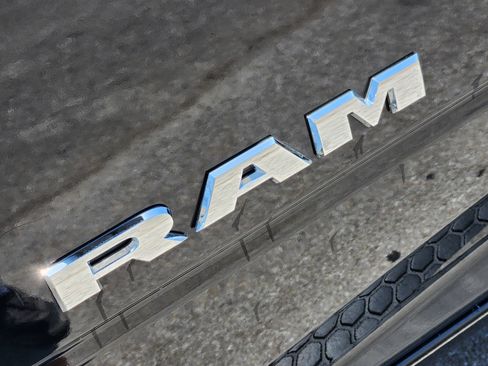 Used 2021 RAM 2500 Lone Star w/ Level 1 Equipment Group w/2_Y AWD/4WD image 12