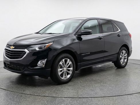 Used 2025 Chevrolet Equinox LT image 3