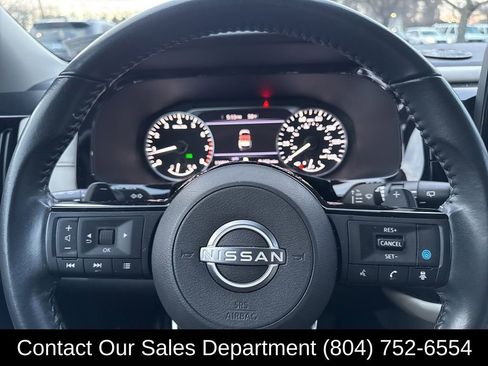Used 2022 Nissan Pathfinder SV w/ SV Black Package image 18