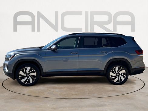 Used 2025 Volkswagen Atlas SE FWD image 7