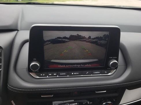 New 2025 Nissan Rogue SV w/ SV Premium Package image 12