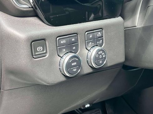 Certified 2022 GMC Sierra 1500 SLT w/ SLT Premium Plus Package AWD/4WD image 28