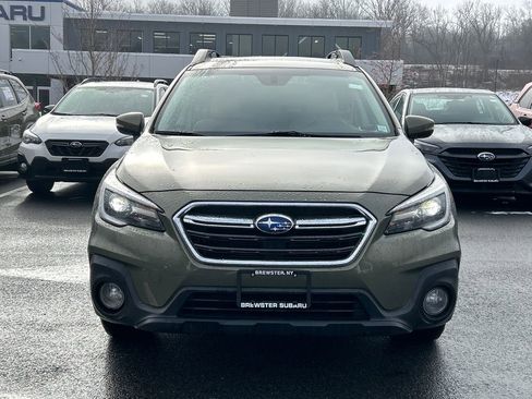 Used 2018 Subaru Outback 2.5i Limited image 2