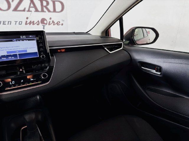 Used 2020 Toyota Corolla LE FWD image 25