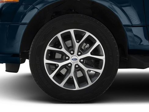 Used 2017 Ford Expedition XLT AWD/4WD image 12