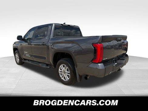 Used 2025 Toyota Tundra SR5 w/ SR5 Premium Package AWD/4WD image 6