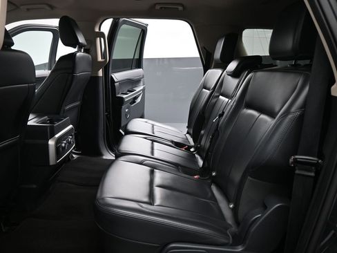 Certified 2024 Ford Expedition Max XLT image 20