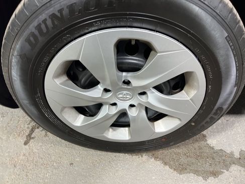 Used 2025 Toyota RAV4 LE image 34