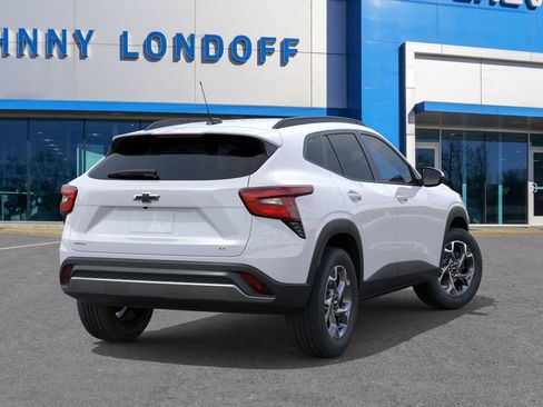 New 2026 Chevrolet Trax LT image 4